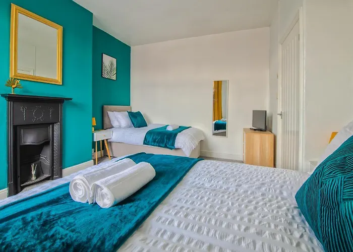 Skelton House - Fast Wi-fi - Work - Groups Holiday home Leeds (West Yorkshire)