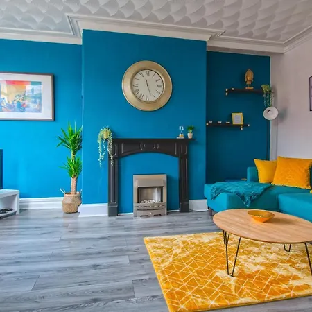 Skelton House - Short * Leeds (West Yorkshire)